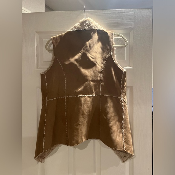 Favlux Vest Open Front - Picture 3 of 5